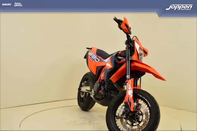 KTM 690 SMC (0) thumbnail 3