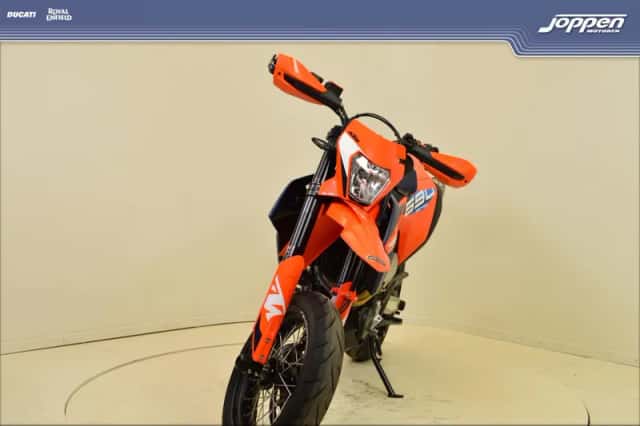 KTM 690 SMC (0) thumbnail 4
