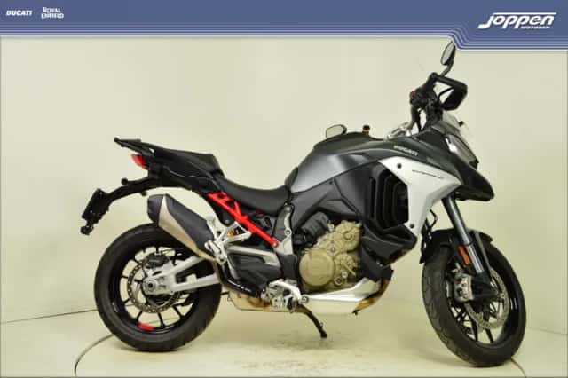 Ducati Multistrada V4S (2026) thumbnail 1