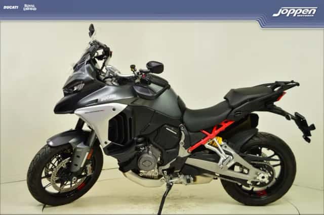 Ducati Multistrada V4S (2026) thumbnail 6