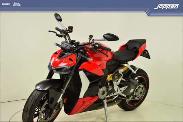 Ducati Streetfighter V2 (2023) thumbnail 5