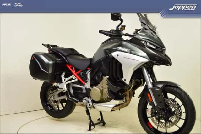 Ducati Multistrada V4S (2026) thumbnail 2