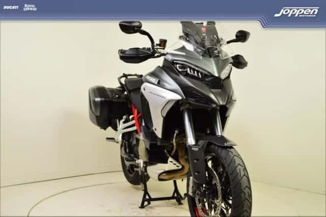 Ducati Multistrada V4S (2026) thumbnail 3
