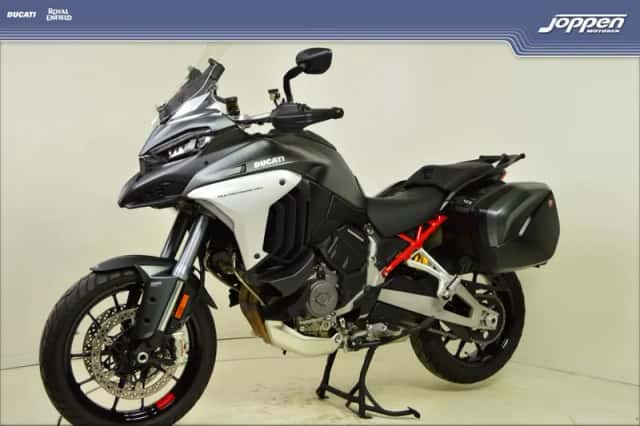 Ducati Multistrada V4S (2026) thumbnail 5