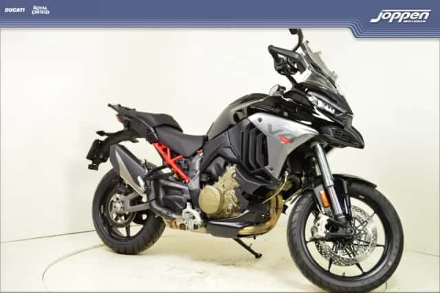 Ducati Multistrada V4S (2026) thumbnail 2