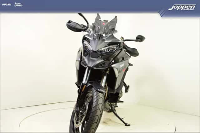 Ducati Multistrada V4S (2026) thumbnail 4