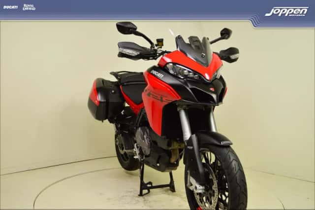 Ducati Multistrada V2 S (2023) thumbnail 3