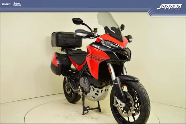 Ducati Multistrada V2 S (2023) thumbnail 2