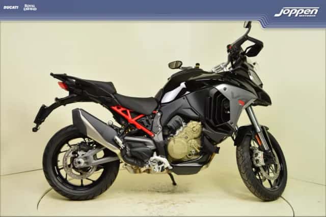 Ducati Multistrada V4S (2026) thumbnail 1