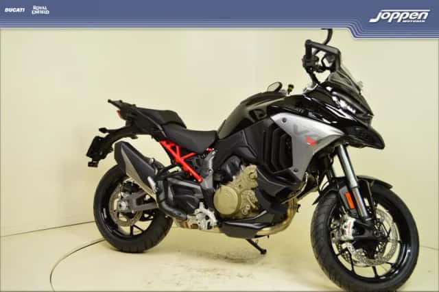 Ducati Multistrada V4S (2026) thumbnail 2