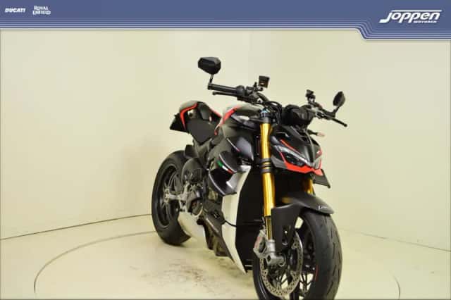 Ducati Streetfighter V4 SP (2023) thumbnail 3