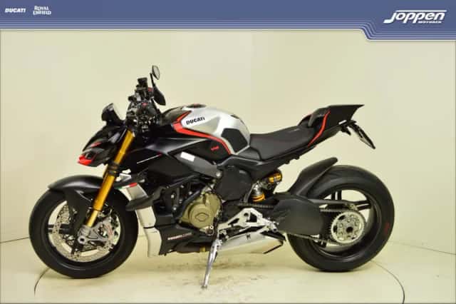 Ducati Streetfighter V4 SP (2023) thumbnail 6