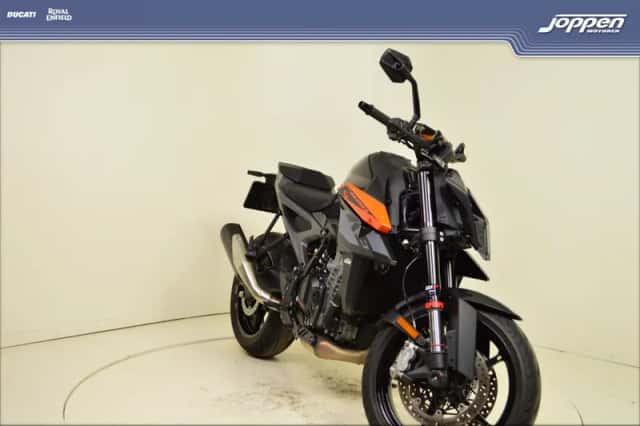 KTM 990 Duke (2026) thumbnail 3