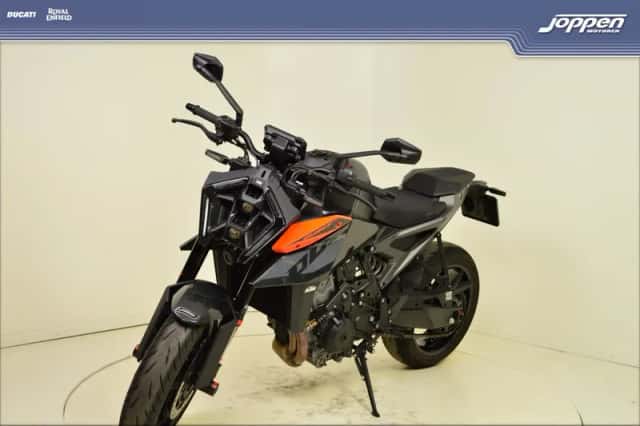 KTM 990 Duke (2026) thumbnail 5