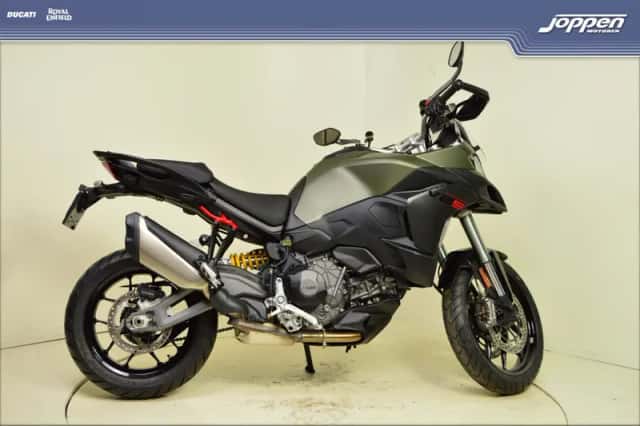 Ducati Multistrada V2 S (2025) thumbnail 1