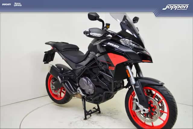 Ducati Multistrada V2 S (2024) thumbnail 2