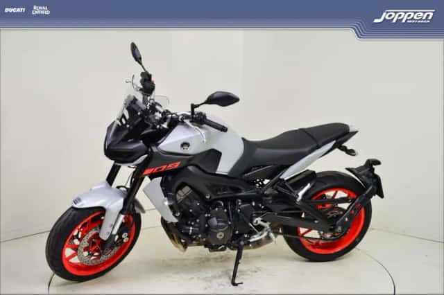 Yamaha MT-09 (2019) thumbnail 6