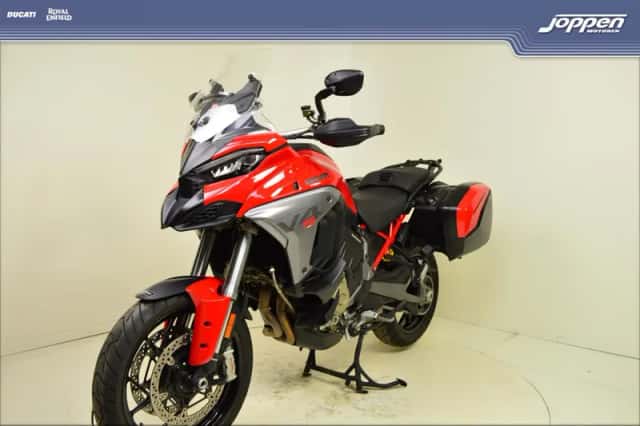 Ducati Multistrada V4S (2025) thumbnail 4