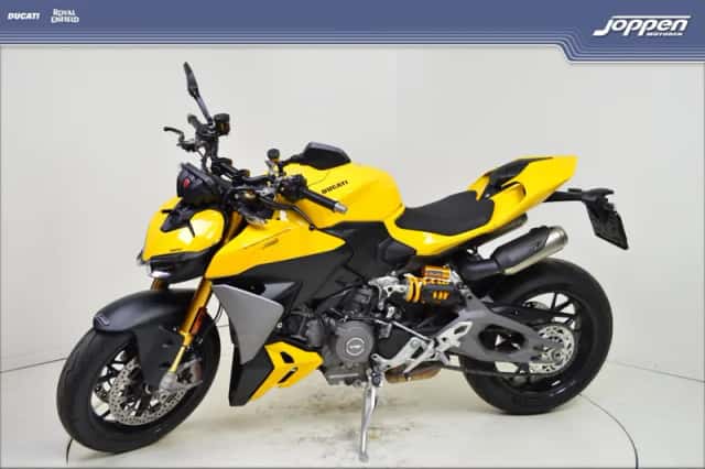 Ducati Streetfighter (2026) thumbnail 6