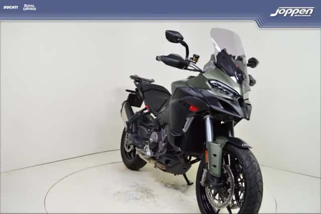 Ducati Multistrada V2 S (2025) thumbnail 3