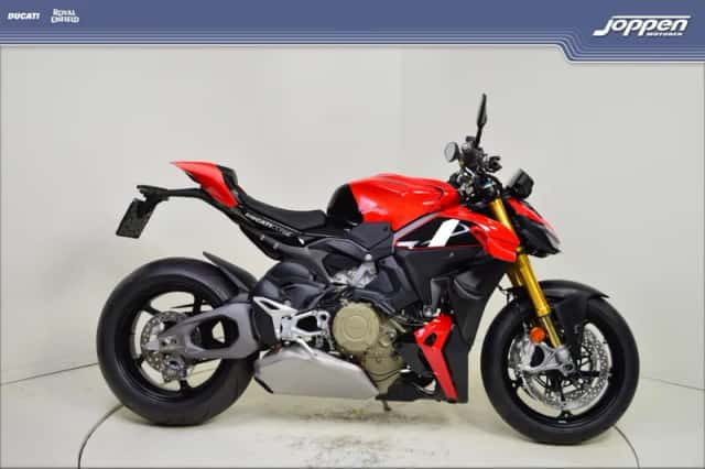 Ducati Streetfighter V4S (2026) thumbnail 1