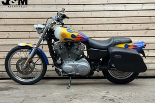 Harley-Davidson Sportster Custom XL 53 C (2004) thumbnail 2