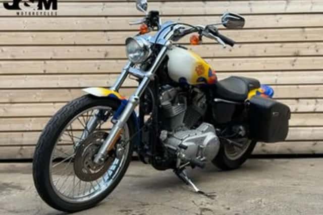 Harley-Davidson Sportster Custom XL 53 C (2004) thumbnail 4