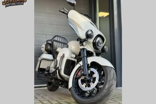 Harley-Davidson Electra Glide Ultra Glide Limited CVO Flhtkse (2020) thumbnail 3