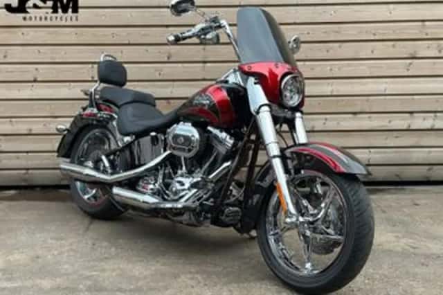 Harley-Davidson Convertible CVO Flstse Softail (2011) thumbnail 3