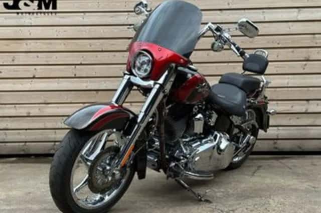 Harley-Davidson Convertible CVO Flstse Softail (2011) thumbnail 4