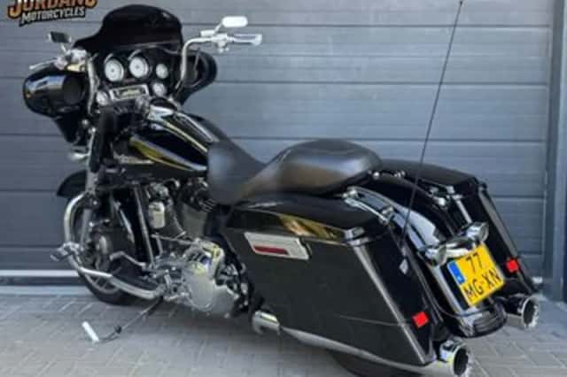 Harley-Davidson Street Glide Flhxi (2010) thumbnail 4