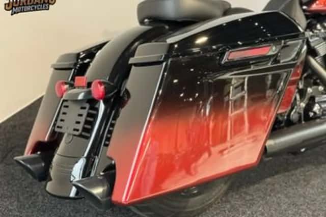 Harley-Davidson Street Glide Special Flhxs (2018) thumbnail 3