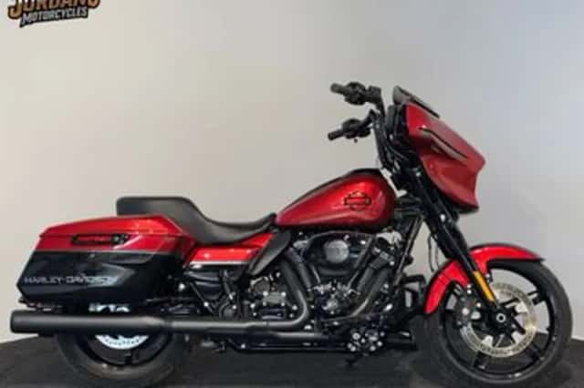 Harley-Davidson Street Glide (2024) thumbnail 1