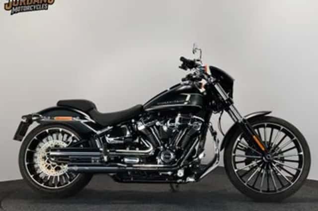 Harley-Davidson Breakout 117 (2023) thumbnail 1