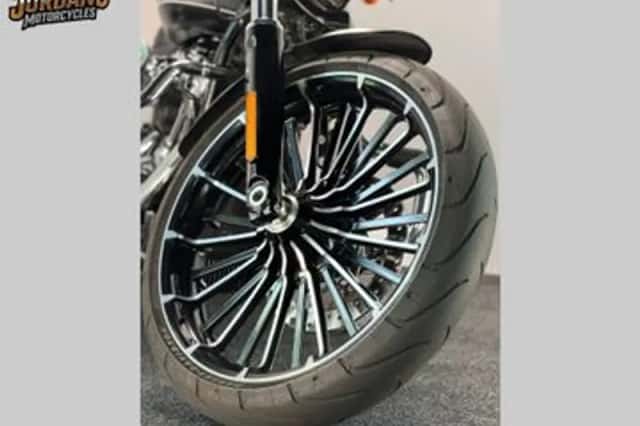 Harley-Davidson Breakout 117 (2023) thumbnail 2