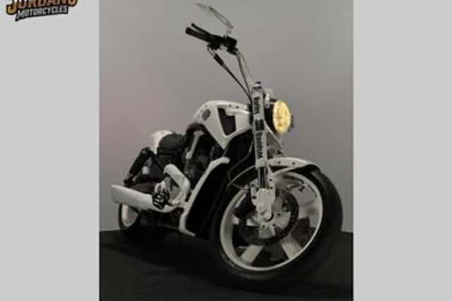 Harley-Davidson V-Rod Muscle (2010) thumbnail 2