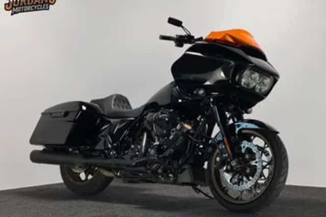 Harley-Davidson Road Glide (2023) thumbnail 4