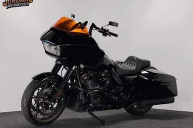 Harley-Davidson Road Glide (2023) thumbnail 6