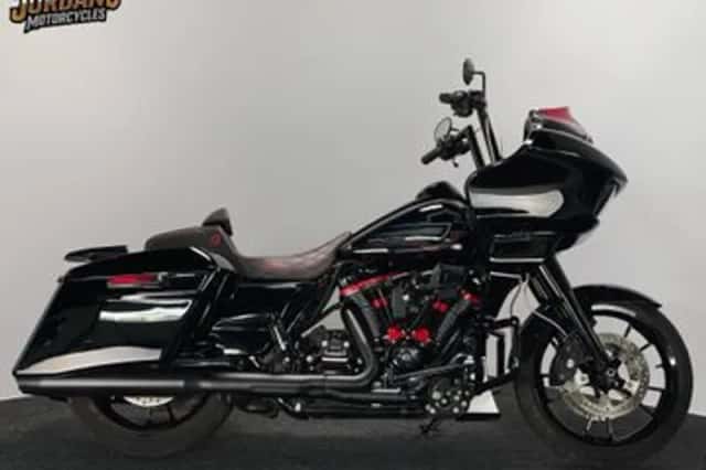 Harley-Davidson Road Glide (2023) thumbnail 1