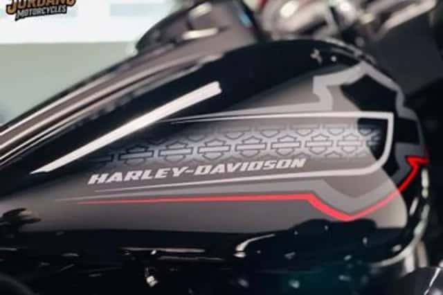 Harley-Davidson Road Glide (2023) thumbnail 2
