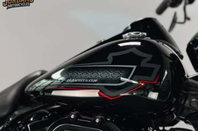 Harley-Davidson Road King (2022) thumbnail 2