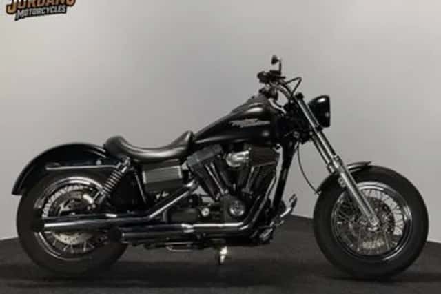 Harley-Davidson Street Bob (2006) thumbnail 1