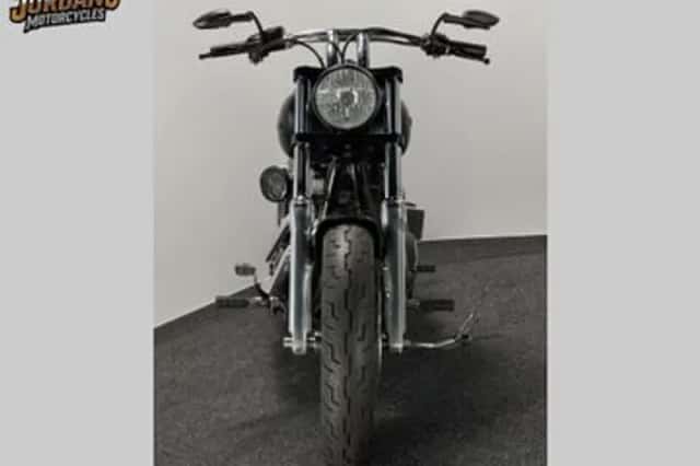 Harley-Davidson Street Bob (2006) thumbnail 5