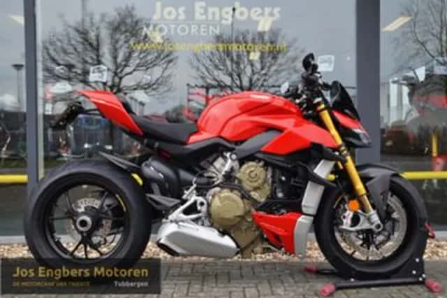 Ducati Streetfighter V4S (2020) thumbnail 1