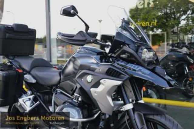 BMW R 1250 GS TRIPLE BLACK (2021) thumbnail 2