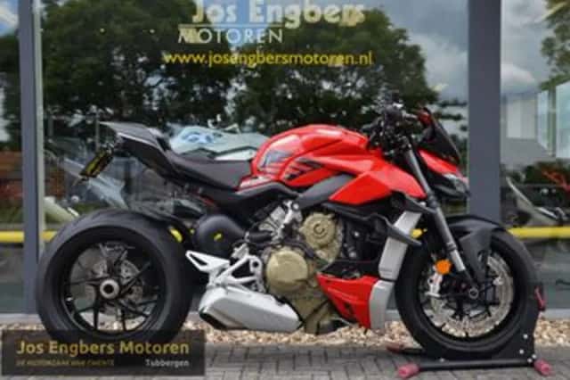 Ducati Streetfighter V4 (2021) thumbnail 1