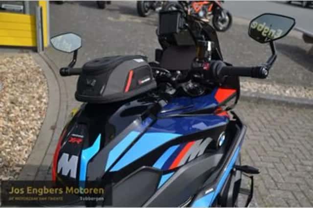 BMW M 1000 XR (2024) thumbnail 4