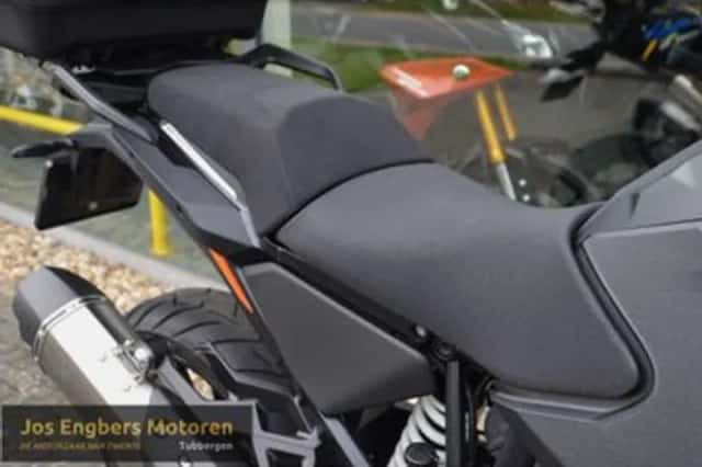 KTM 1290 Super Adventure (2021) thumbnail 4