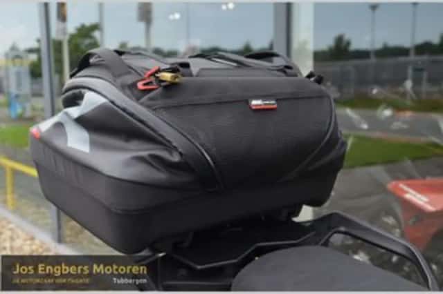 KTM 1290 Super Adventure (2021) thumbnail 5