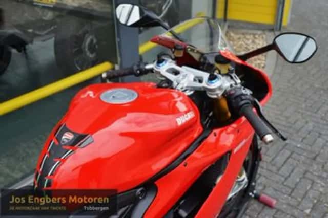 Ducati Panigale 1199 S (2013) thumbnail 4